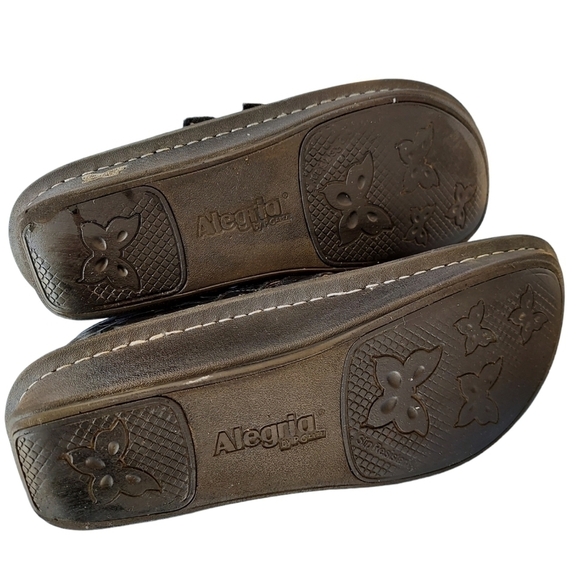 Alegria Alli Slip-On Clog Flat Women's  Size EU 39 US 8.5 Black Embossed Floral - Picture 3 of 14